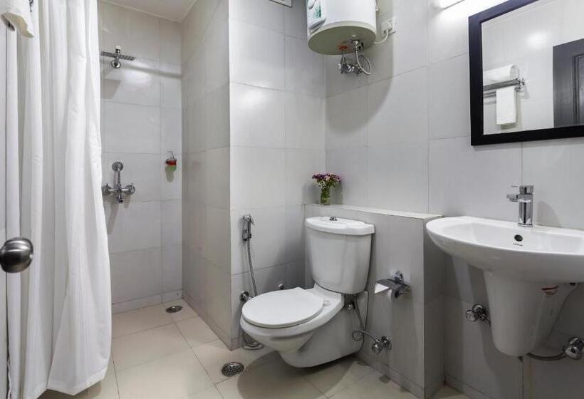 Трехместный Номер Классика, Super Townhouse Sector 51 Noida Near Iskcon Temple Noida