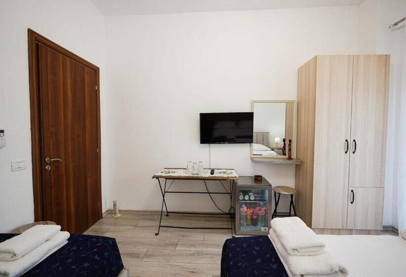 스탠다드 트리플 룸, View City Apartments