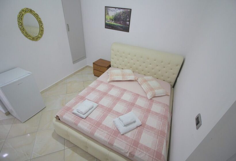 اتاق استاندارد با بالکن, Andy Apartments