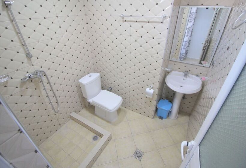 اتاق استاندارد با بالکن, Andy Apartments