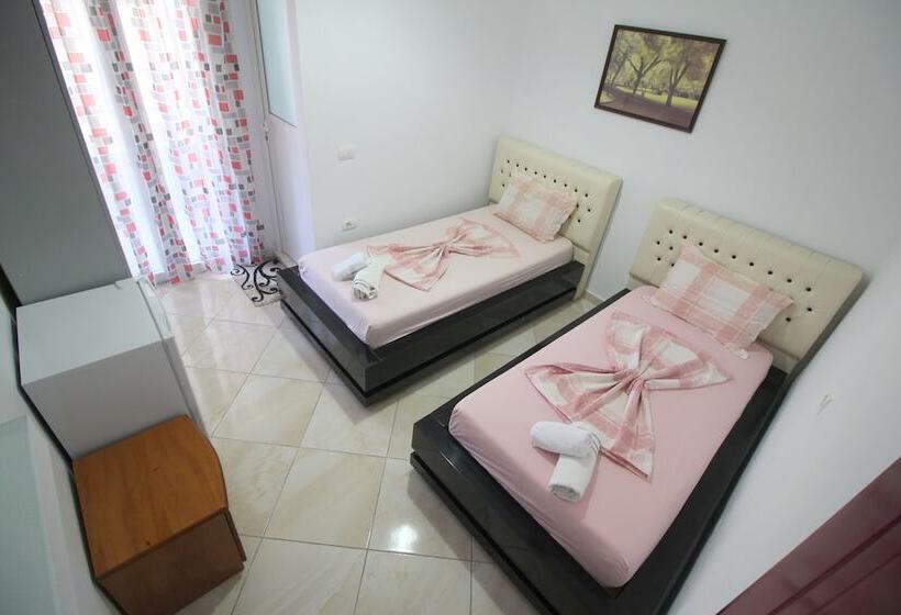 اتاق استاندارد با بالکن, Andy Apartments