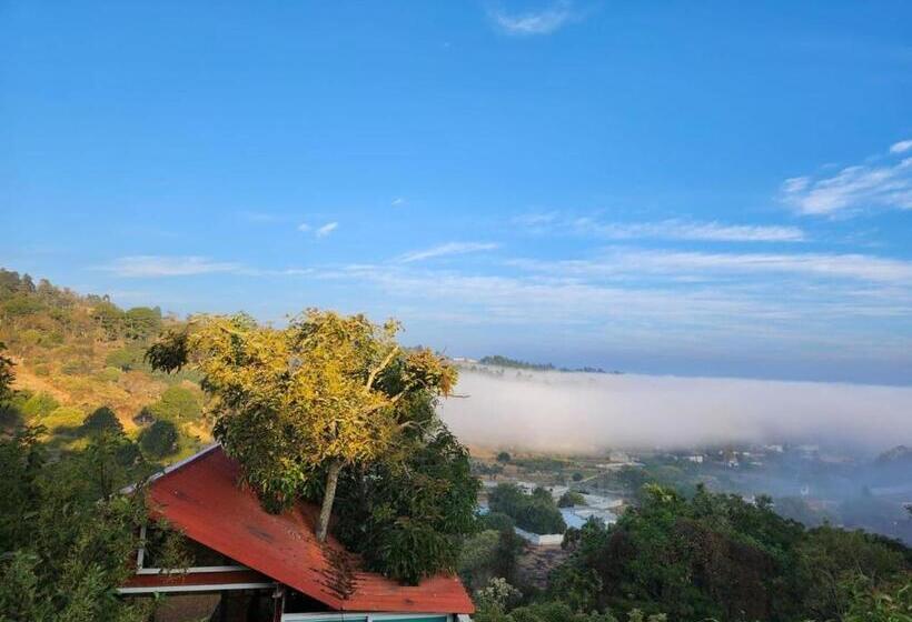اتاق استاندارد با تخت بزرگ, M Lapin   Hotel & Glamping Near Antigua Guatemala