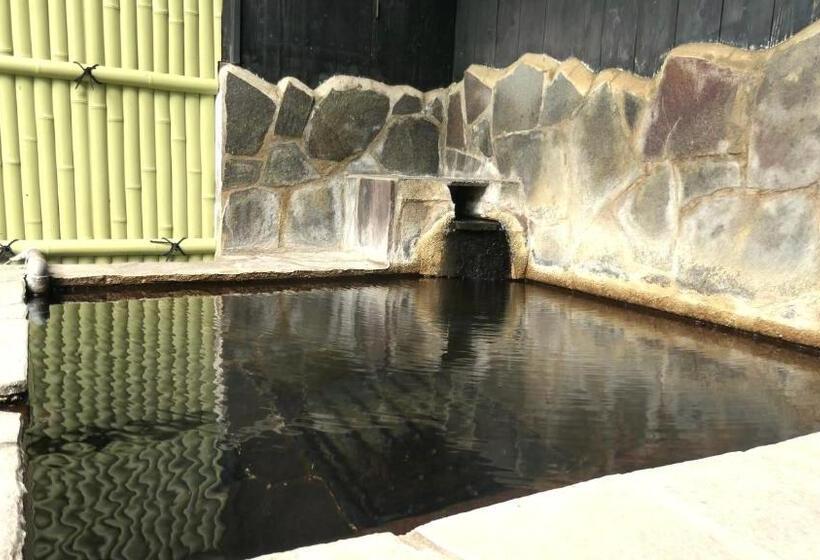 이코노이 4인룸, 白水温泉竹の倉山荘