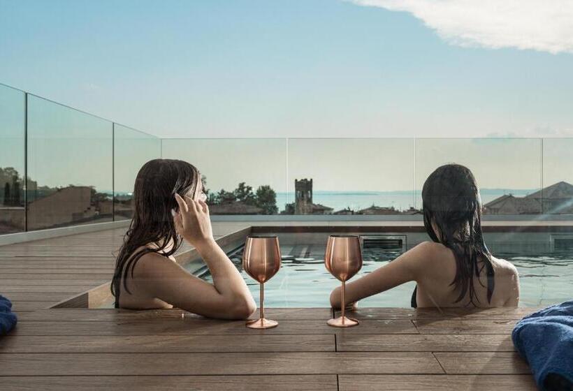 Семейный Номер, Wanderlust Hotel   Suite & Spa   Bardolino, Lago Di Garda   Verona