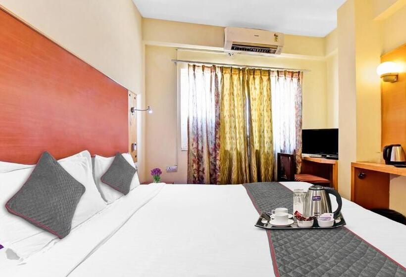 三人经典房间, Super Townhouse Fateh Sagar Formerly Vatika Inn