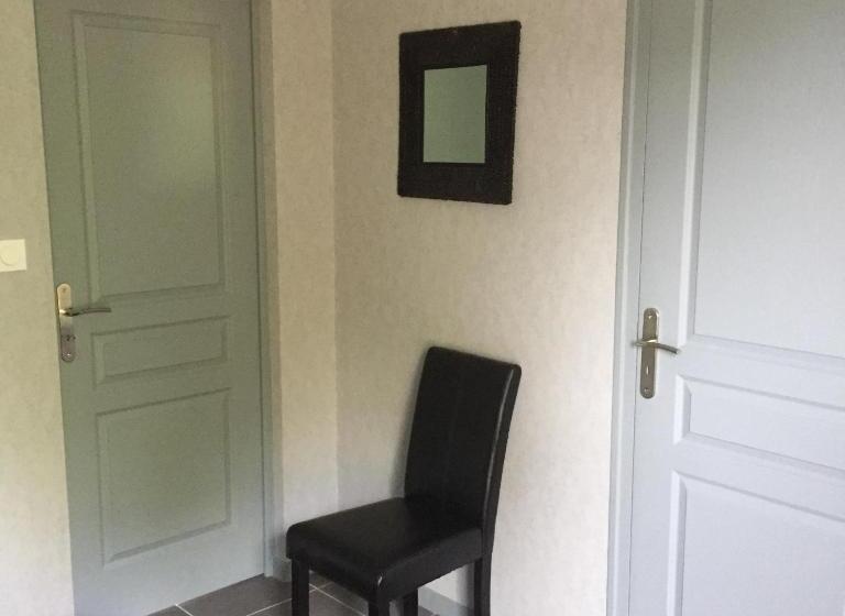 Номер Стандарт, Studio Charleston
