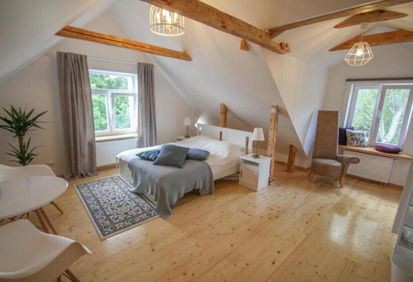 اتاق لوکس چهار تخته, Ligatne Homestay