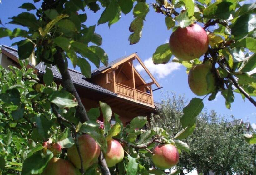 1 Bedroom Apartment Lake View, Ferienwohnungen Kraker