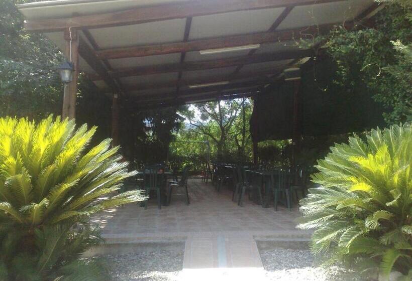 Четырехместный Номер Стандарт, Agriturismo La Calabrisella