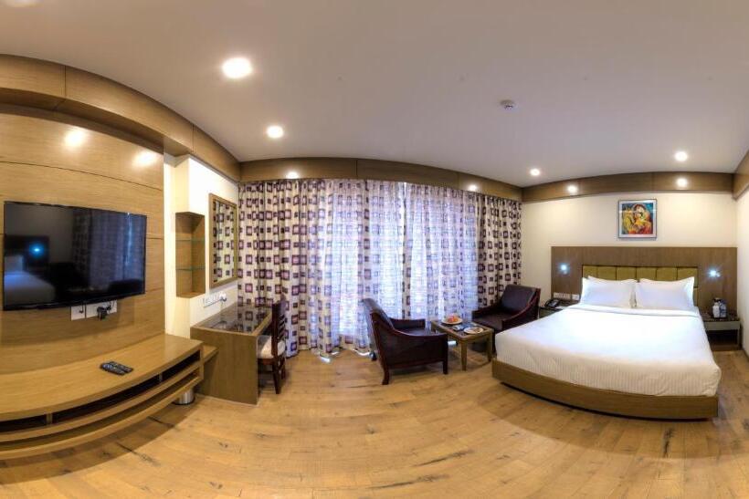 Номер Executive, Benzz Park Vellore