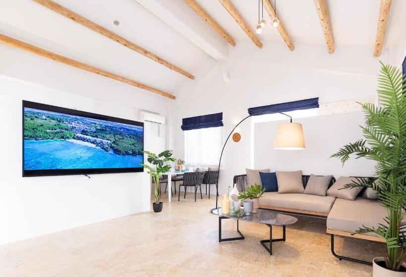 ویلای 1 خوابه با چشم‌انداز دریا, Crystal Villa Ikema