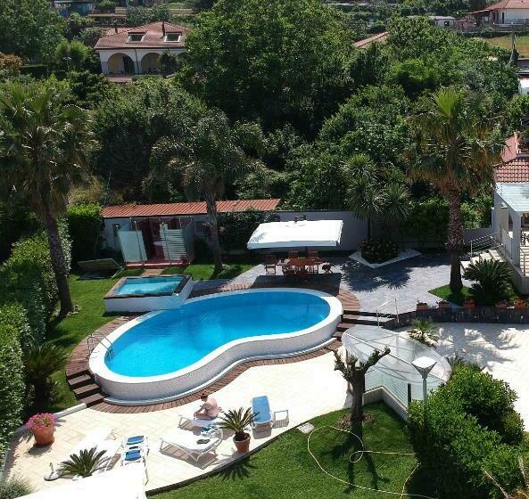 Номер Superior с Террасой, Villa Soraya