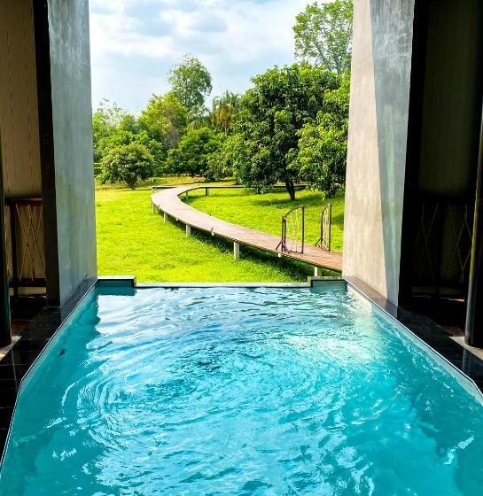 Вилла с 1 спальней и бассейном, Binlha Raft Resort