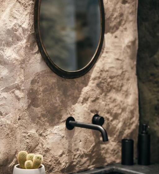 Люкс Кровать Кинг, Ftelia Black Villas