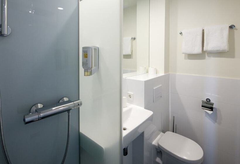 Номер Стандарт, Easyhotel Amsterdam Zaandam