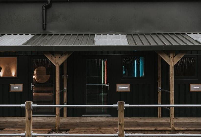 Номер Стандарт, Owen House Farm