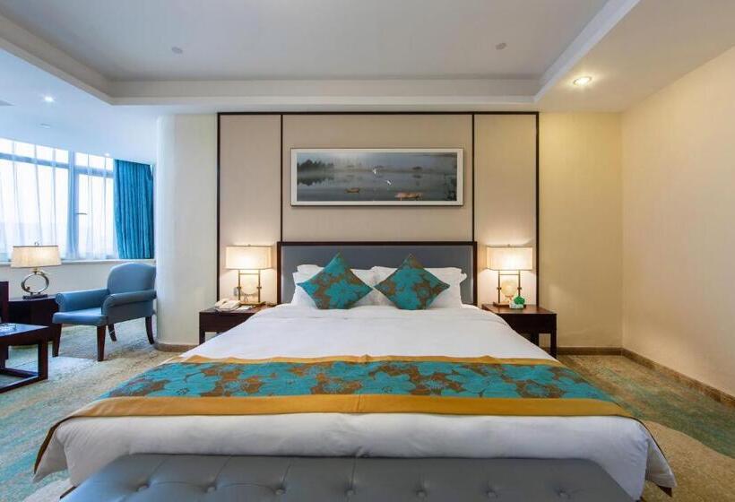 Deluxe room with river view, Guangzhou Seaman Club