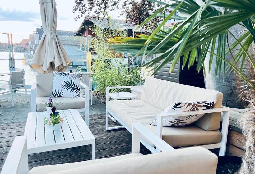 Номер Deluxe Вид на Озеро, Boutique Hotel Niesenblick   Direkt Am Thunersee Gelegen Mit Self Check In & Digitaler Rezeption