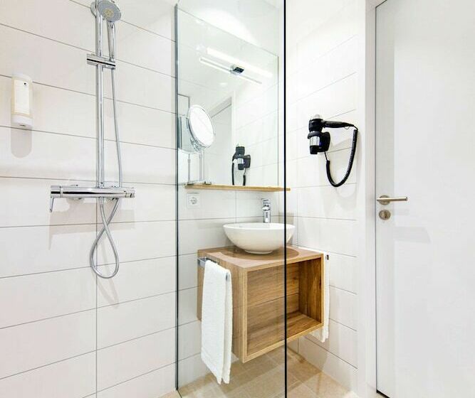 Номер Стандарт, Elaya Hotel Goeppingen
