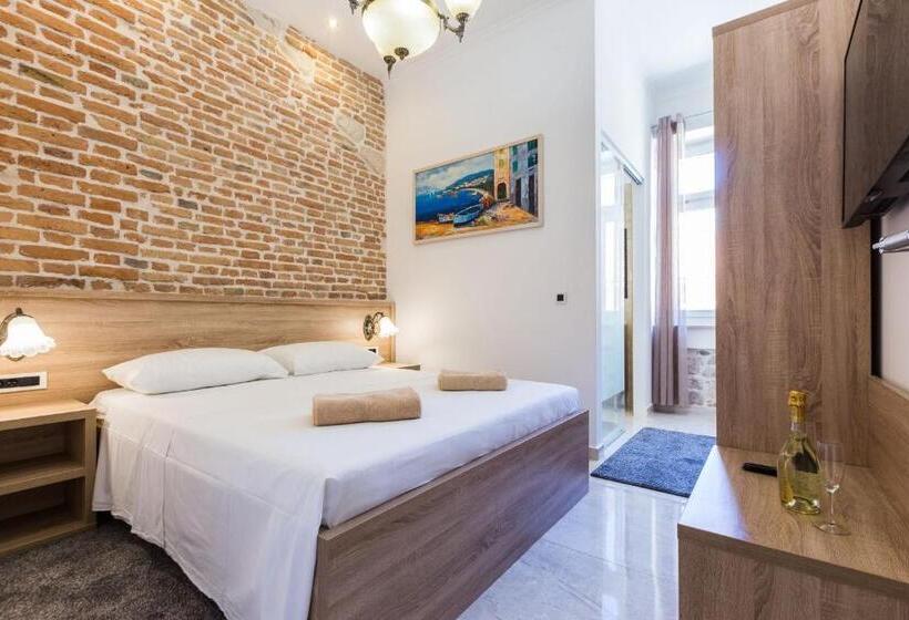 Номер Стандарт, Giardin Exclusive Rooms And Suite