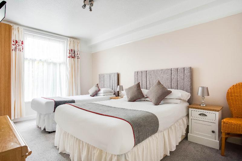 Семейный Номер, Godolphin Arms Hotel