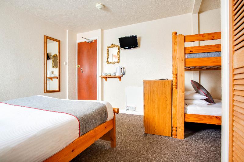 Семейный Номер, Godolphin Arms Hotel
