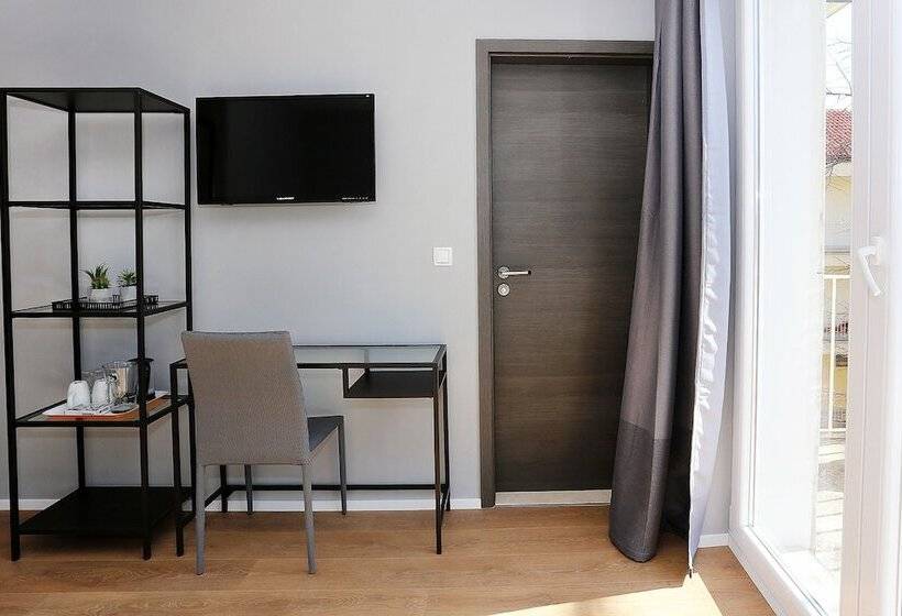 اتاق استاندارد با بالکن, Prestige Design Rooms