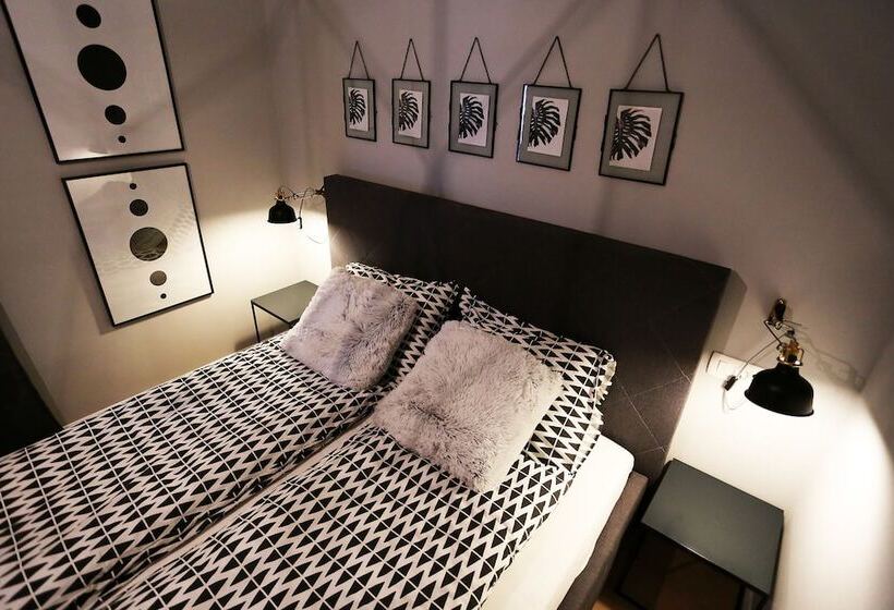 اتاق استاندارد با بالکن, Prestige Design Rooms
