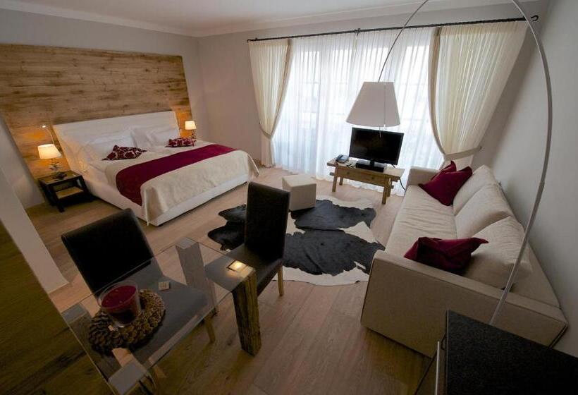 سوییت جونیور, Ino Petit Chalet