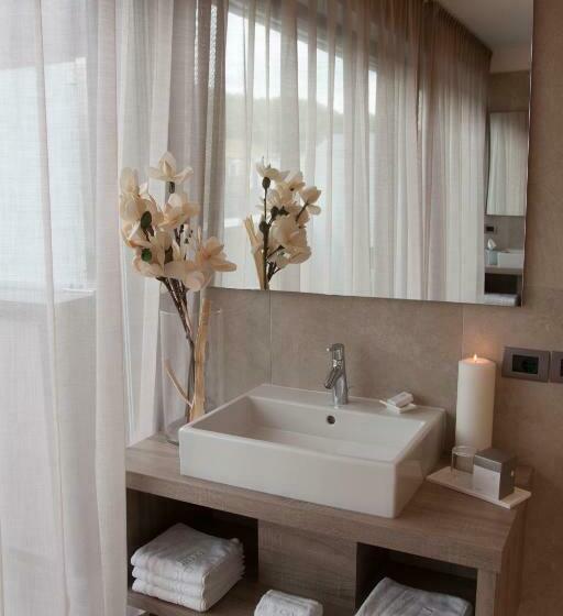 Номер Deluxe Вид на Горы, The Lodge Sporthotel   Golfclub Eppan