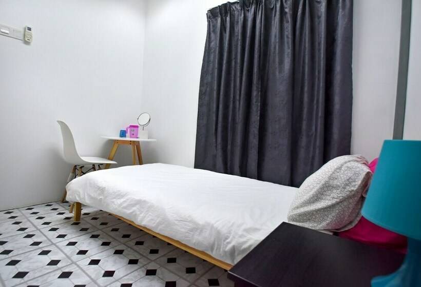 Номер Стандарт Индивидуальный, G Traveler Accommodation   Hostel