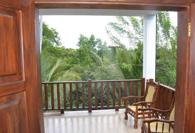 Номер Deluxe с Балконом, Dinuri Villa