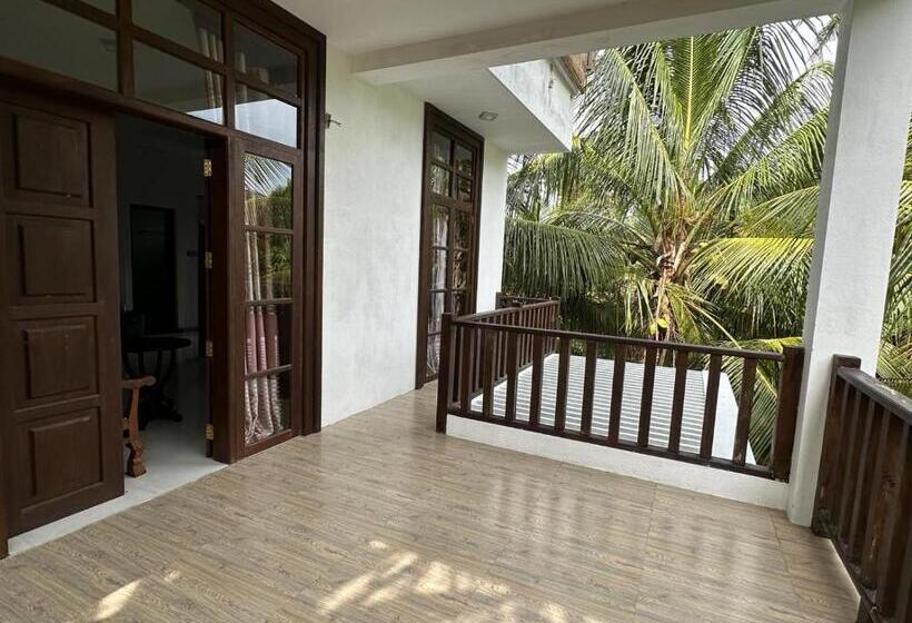 Номер Deluxe с Балконом, Dinuri Villa