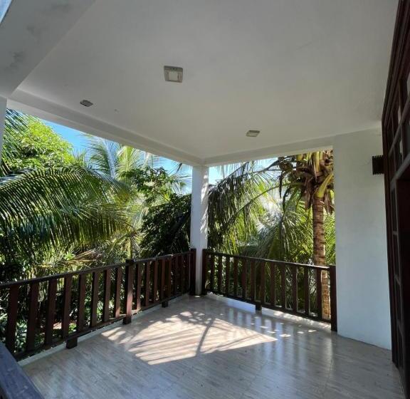 Номер Deluxe с Балконом, Dinuri Villa