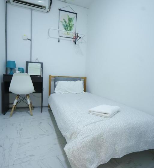 Номер Стандарт Индивидуальный, G Traveler Accommodation   Hostel