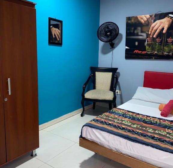 Номер Стандарт, Havana Hostel Cali & Dance School