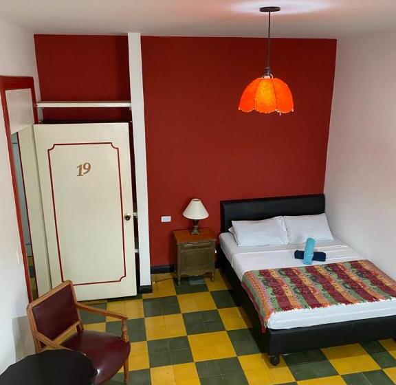 ガーデンビュースタンダードルーム, Havana Hostel Cali & Dance School