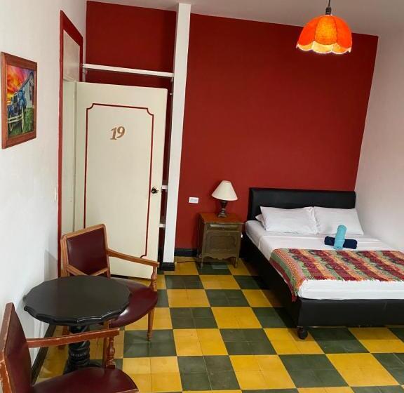 اتاق استاندارد با چشم‌انداز باغ, Havana Hostel Cali & Dance School