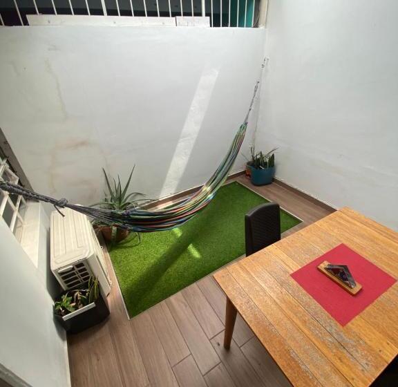 اتاق استاندارد با چشم‌انداز باغ, Havana Hostel Cali & Dance School