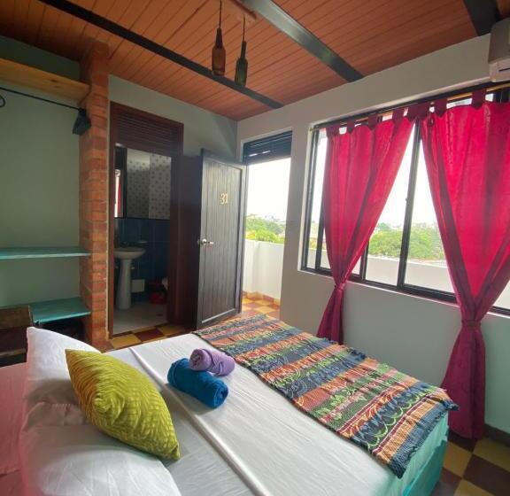 اتاق استاندارد با چشم‌انداز کوهستان, Havana Hostel Cali & Dance School