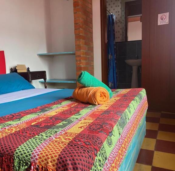 マウンテンビュースタンダードルーム, Havana Hostel Cali & Dance School
