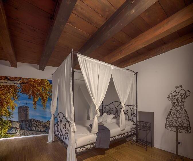 اتاق لوکس خانوادگی, B&b Gli Scorci Di Trento