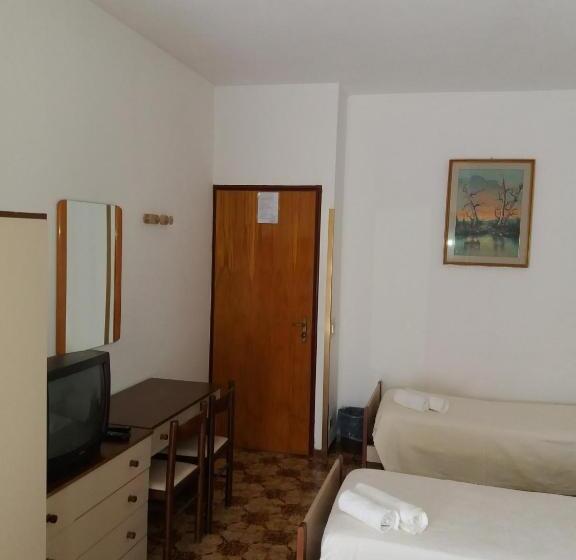 Номер Стандарт с Балконом, Albergo Europa
