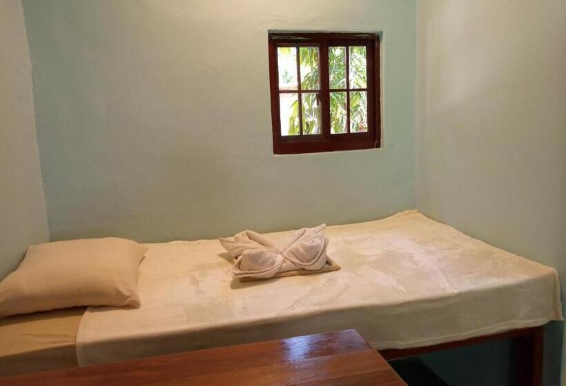 Quarto Triplo Basic, Las Hamacas