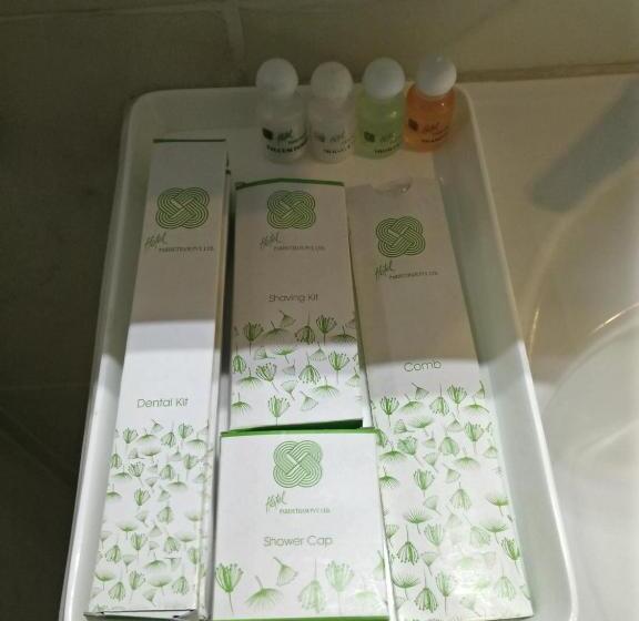 Номер Deluxe, Parisutham