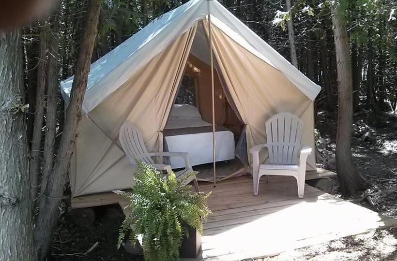 Standard Tent, The Spirit Rock Outpost & Lodge