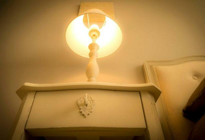 اتاق لوکس, B&b Donna Ada