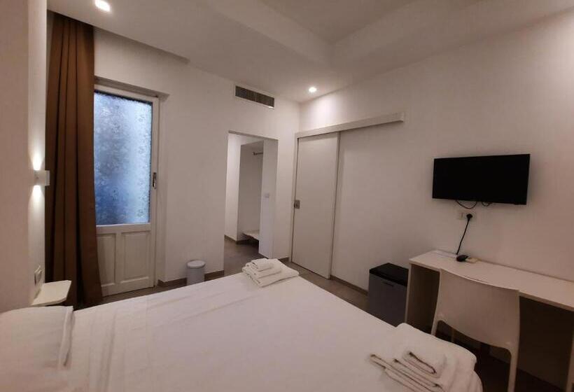 Quarto Economy, Antares Rooms And Suites