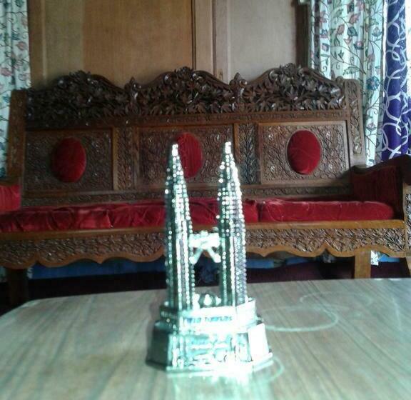 اتاق لوکس, House Boat New Pala Palace