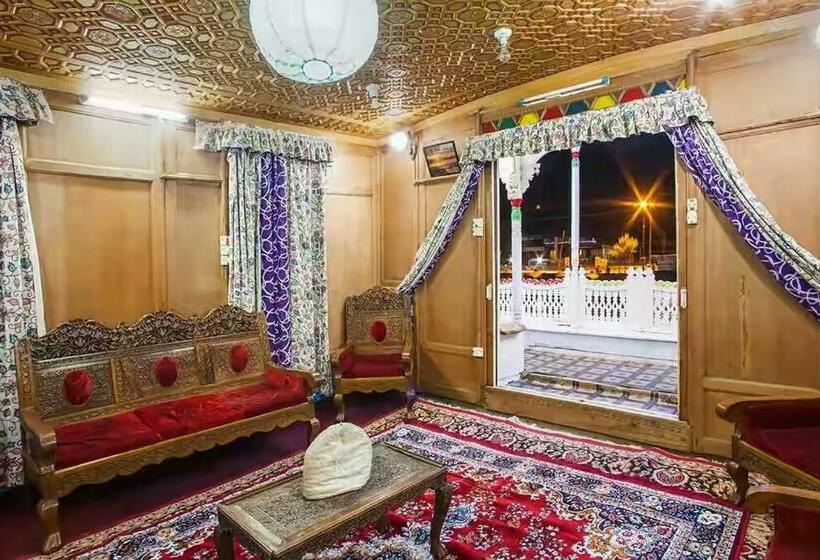 اتاق لوکس, House Boat New Pala Palace